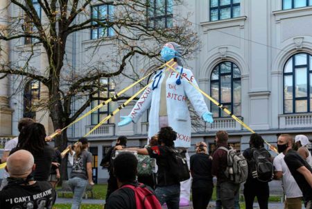 Frontline Health Worker Statue Toppled in Latvia